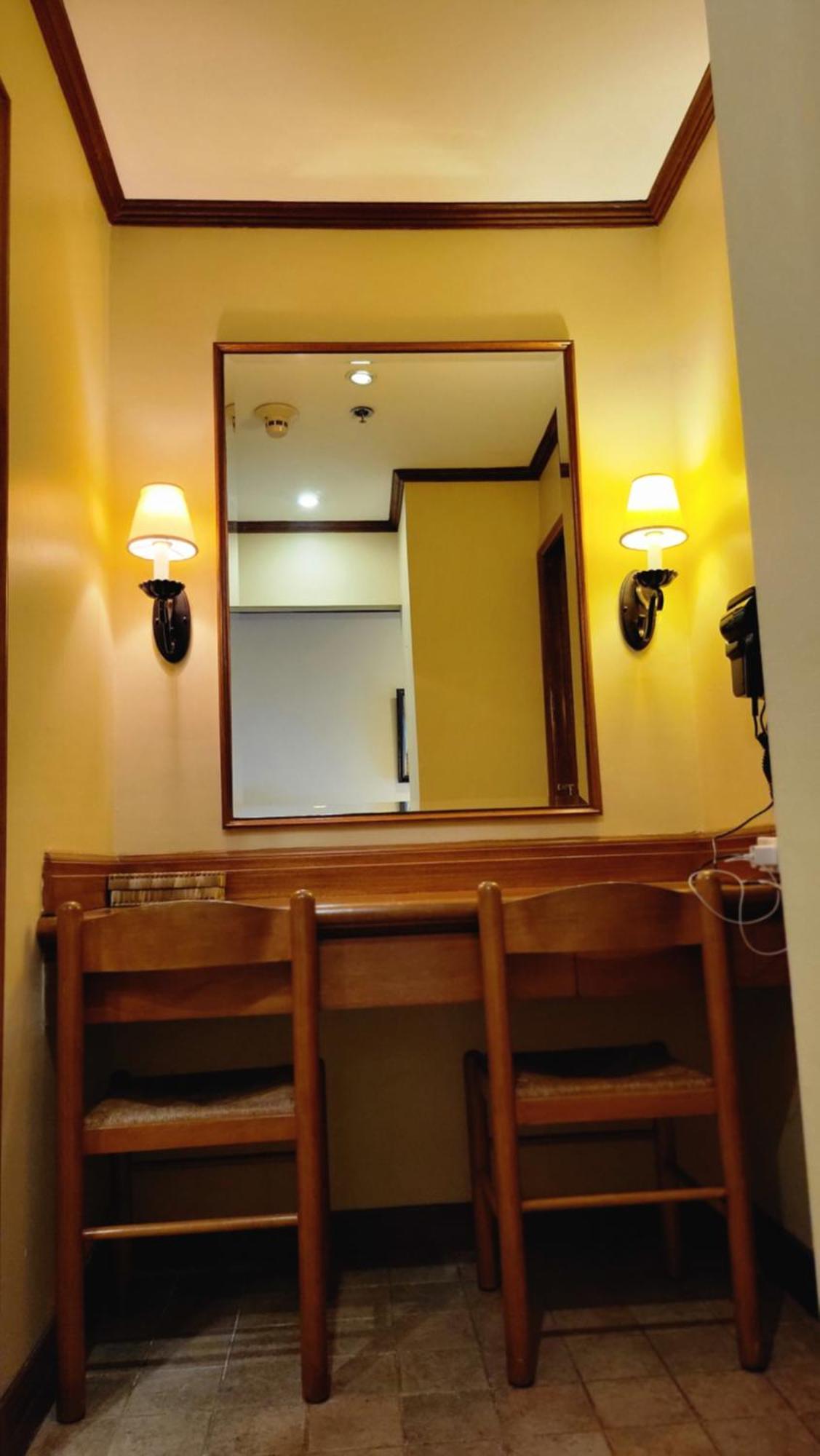 Charming Garden View,Privately Owned Deluxe Room At The Manor By Mist And Pine Baguio City Exterior photo